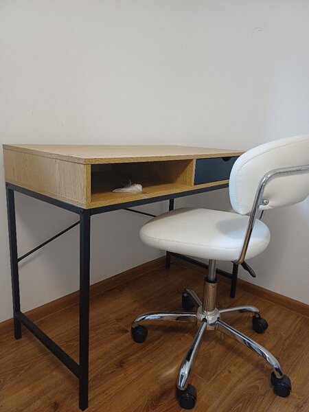 De vanzare birou din lemn